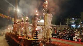 FULL GANGA AARTI VARANASI | Banaras Ghat Aarti | पवित्र नदी गंगा हिंदू पूजा अनुष्ठान