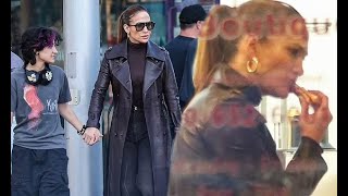 Jennifer Lopez’s Holiday Shopping Spree with Emme