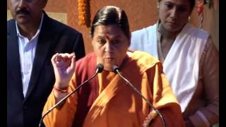 Uma Bharti says bureaucrats are like birds in closed cages