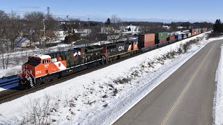 Chasing CN Veterans Unit 3015 on Q119