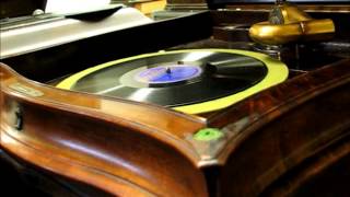 Another Step in Restoring a Victrola VV-125 Phonograph