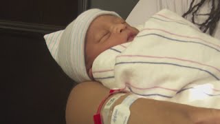 Alabama mother gives birth in Krispy Kreme parking lot