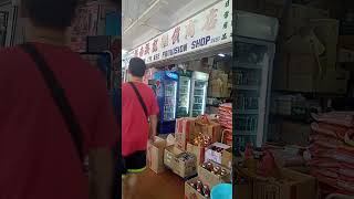 就在新加坡 Singapore Neighborhood Grocery store 邻里杂货店