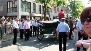 Schützen und Heimatfest in Büderich 2012 - Schützenparade vor dem Rathaus Dorfstraße 3/3