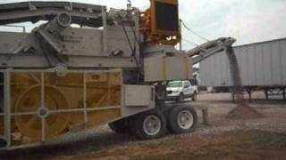 #2959 12x36 Universal Roll Crusher.wmv