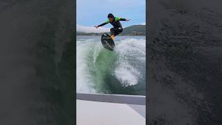 Wake surf tricks【shove it】切り上がりの瞬間にかけるショービット 2x180 2x360