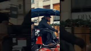 How cute is this horse carriage sound in the streets of Bruges!🇧🇪