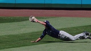 TB@SEA: Mahtook lays out to make the grab in center