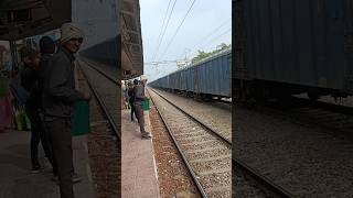 WDM 3D vs WAP 7 LOCOMOTIVE RACE 🔥 OLD KING 👑#shorts #railway #idianrailways #video 😈