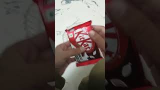 30 rupees kitkat chocolate