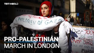 Thousands in London rally to express solidarity with Palestine