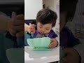 baby eating show 一岁半的宝宝吃饭吃好香