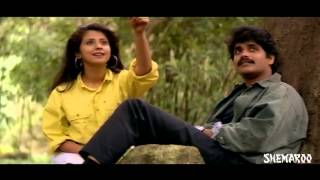 Nagarjuna Antham Movie Scenes - Urmila & Nagarjuna share a light moment - RGV