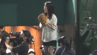 選手がサインボールを投げ込むと聞いて自分も欲しそうなハシカン（笑） (2023/03/31)