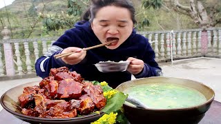 Ms. Miao's strength pet powder, making sweet and sour pork ribs