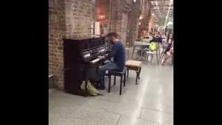 Incredible piano player Alberto Giurioli at St Pancras International