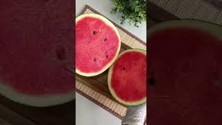 วิธีหั่นแตงโมเป็นลูกเต๋า  │ How to cut watermelon into cubes │Sweet \u0026 Green