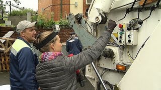 Наш корреспондент поработала водителем мусоровоза