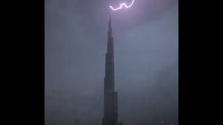 BurjKhalifa-Dubai-Lightening Thunder in Slowmotion