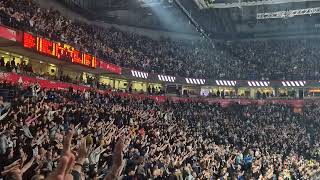 Partizan - Fenerbahçe: Ulazak Željka Obradovića u halu! (snimak sa tribina)