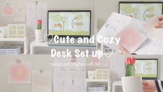 cute and cozy new year desk reset ✧*:･