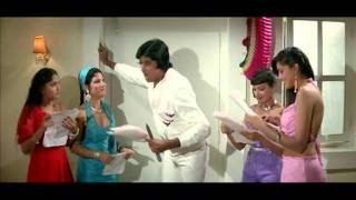 Bollywood Movie - Namak Halaal - Drama Scene - Amitabh Bachchan - Om Prakash - Dadu Fooled By Arjun