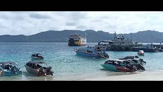 Kedatangan KMP Tarusi Di Pelabuhan Melonguane Kepulauan Talaud ( Salah