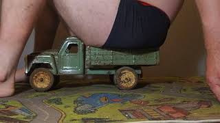 Vintage steel toy truck overweight test part1, exceeding the weight limit