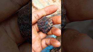 #ఇలా ఉన్న రాయి లో బంగారం ఉంటాయి #A stone like this contains gold #shorts #video #World-x10