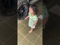 Baby Cici pilih kereta yang mahu dinaiki