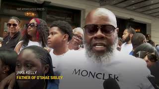 Friends and families pay tribute to O’Shae Sibley