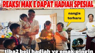 REAKSI EMAK DAPAT HADIAH SPESIAL DARI MENANTUNE NANGIS TERHARU, APA YG EMAK INGINKAN