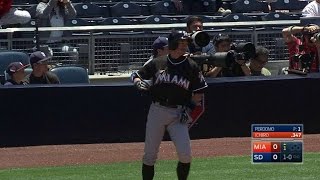 MIA@SD: Ichiro singles to match Rose at 4,256 hits