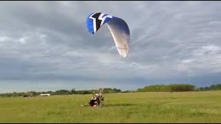 Paratrike Rotax 503, Hadron Cabrio 34 take off.