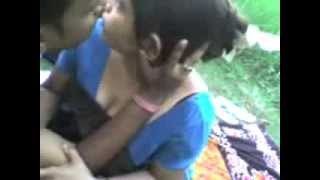 Indian Mallu Aunty Hot kissing in Park