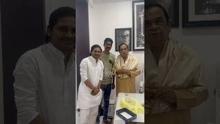 #Brahmanandam Garu’s birthday, #Dhanraj \u0026 #Rakesh \u0026 #saptagiri honored him with a shawl