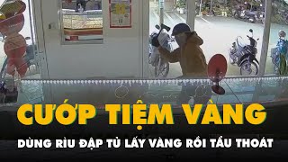 Camera quay cảnh tên cướp dùng rìu đập tủ lấy vàng rồi tẩu thoát ở Di Linh