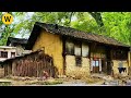 Believing in the end of the world, a young man secretly renovated an old house into the shelter