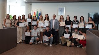 El Ayuntamiento reconoce a los 17 mejores alumnos de Bachillerato de Estepona