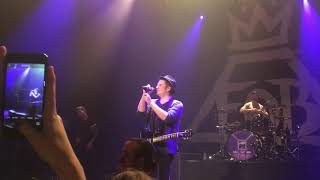 Fall Out Boy - House of Blues (9.16.17): Singing happy birthday to Patricks mom