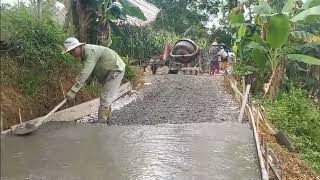 Tham gia làm đường vào trang trại