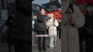 《龙魂》 两个好闺蜜在木森大舞台所在地，周至水街演唱《龙魂》愿祖国繁荣昌盛、风调雨顺、国泰民安真@🐱萌小猫🎤¹⁰²⁴ @🐯虎牙娜 ⁵⁰⁴ 真人真唱 户外唱歌 抖音热歌 每日推荐音乐 萌小猫