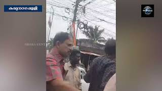 യു.ഡി.എഫ് മണ്ഡലം കമ്മറ്റി സംഘടിപ്പിച്ച പദയാത്രയില്‍ കോണ്‍ഗ്രസുകാര്‍ ഗ്രൂപ്പ് തിരിഞ്ഞ് തമ്മിലടിച്ചു