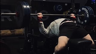 105KG Bench Press x 2 Paused (Road To 3 Plate Bench Press)