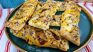 Stuffed puff pastry, perfect recipe for lunch or dinner! Quick and easy savory recipe.