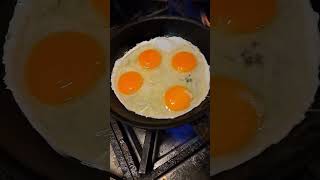 完美煎製太陽蛋」Perfectly Fried Sun Egg