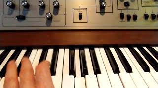 MOOG MuSonics 1972 Sonic V synthesizer - ringmod unison demo