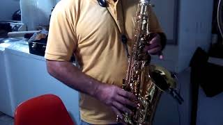 Hino 210 CCB sax alto no soprano