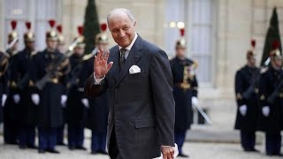 França: Ministro dos Negócios Estrangeiros sai do governo