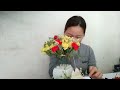 Chia sẻ cách cắm hoa hoa tulip đỏ vàng trong bình thuỷ tinh